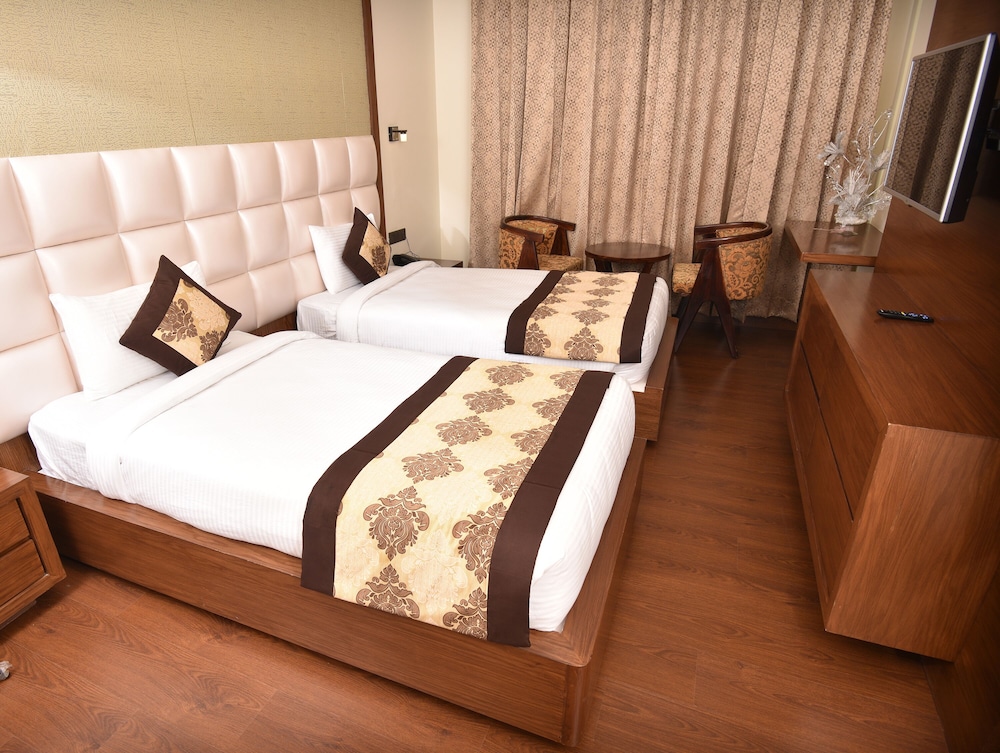 Super Deluxe Room - Photo 9