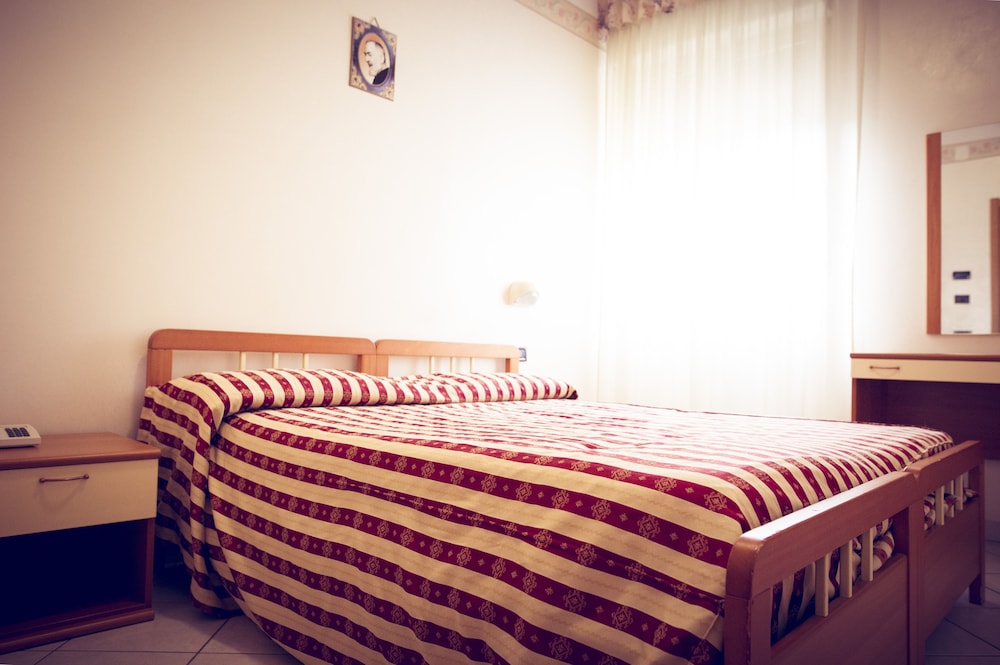 Economy Double or Twin Room - Photo 7