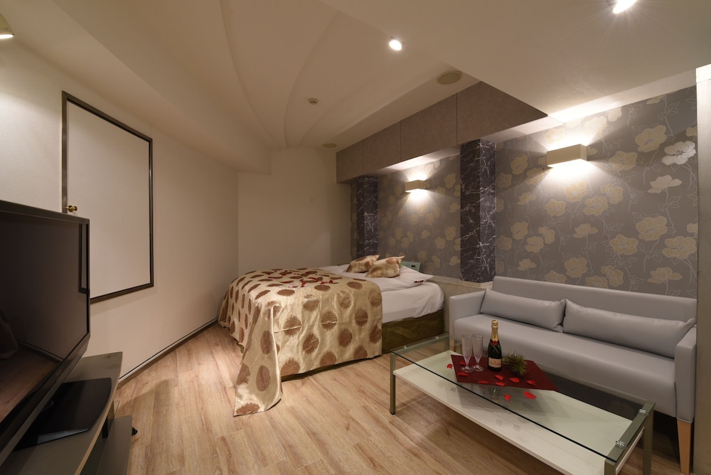 Basic Room, 1 Double Bed, Non Smoking photo 3