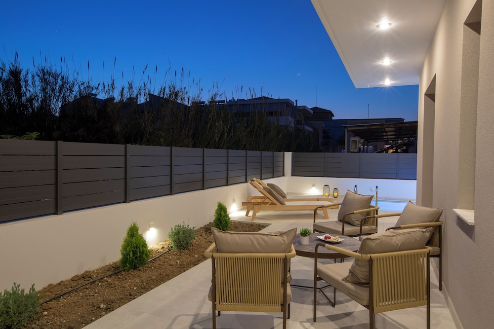 Junior Suite, Private Pool photo 3