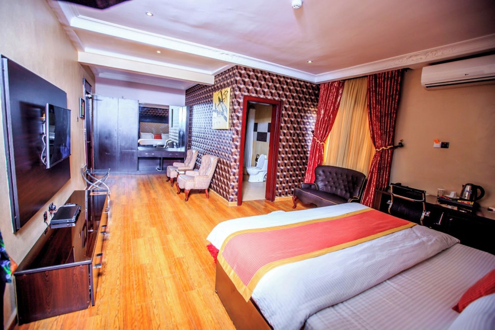 Executive Studio, 1 Queen Bed, Non Smoking photo 1