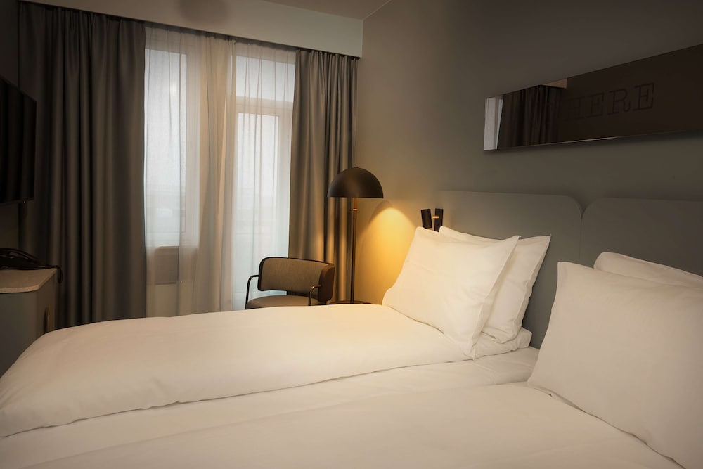 Economy Twin Room - Photo 1