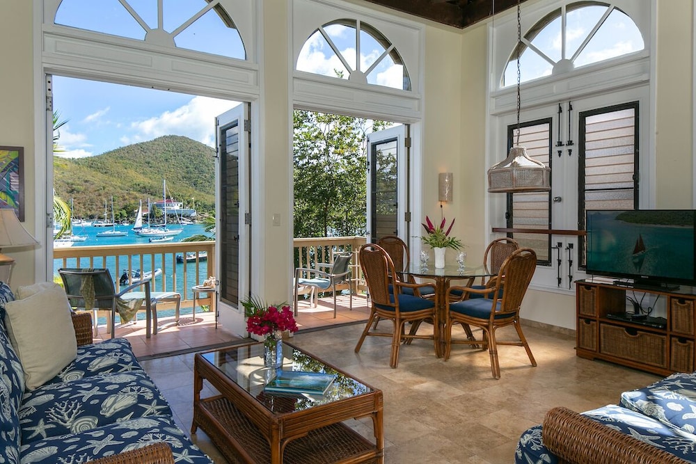 Luxury Suite Harbor View 12D photo 1