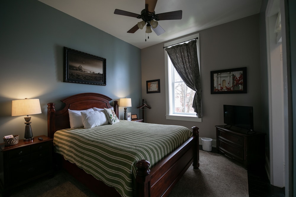 Premier Room (Historic Building, No Elevator)