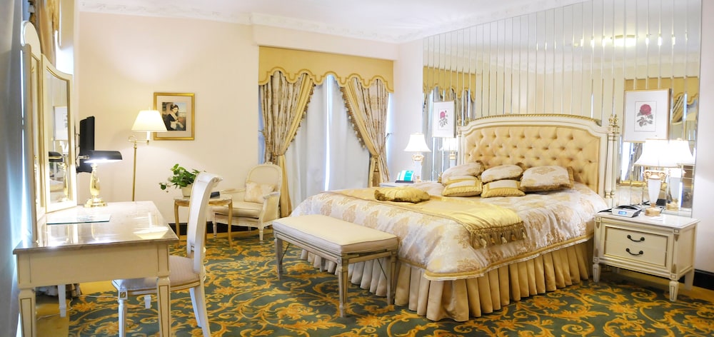 Superior Suite - Photo 2