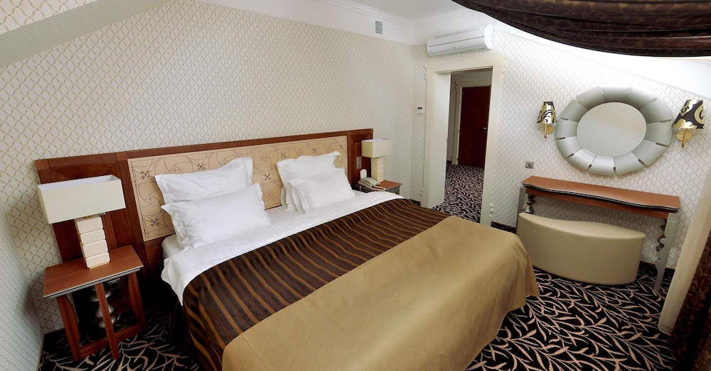 Business Suite photo 2
