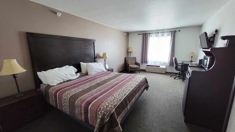 Business Room, 1 King Bed (Non-pet friendly)