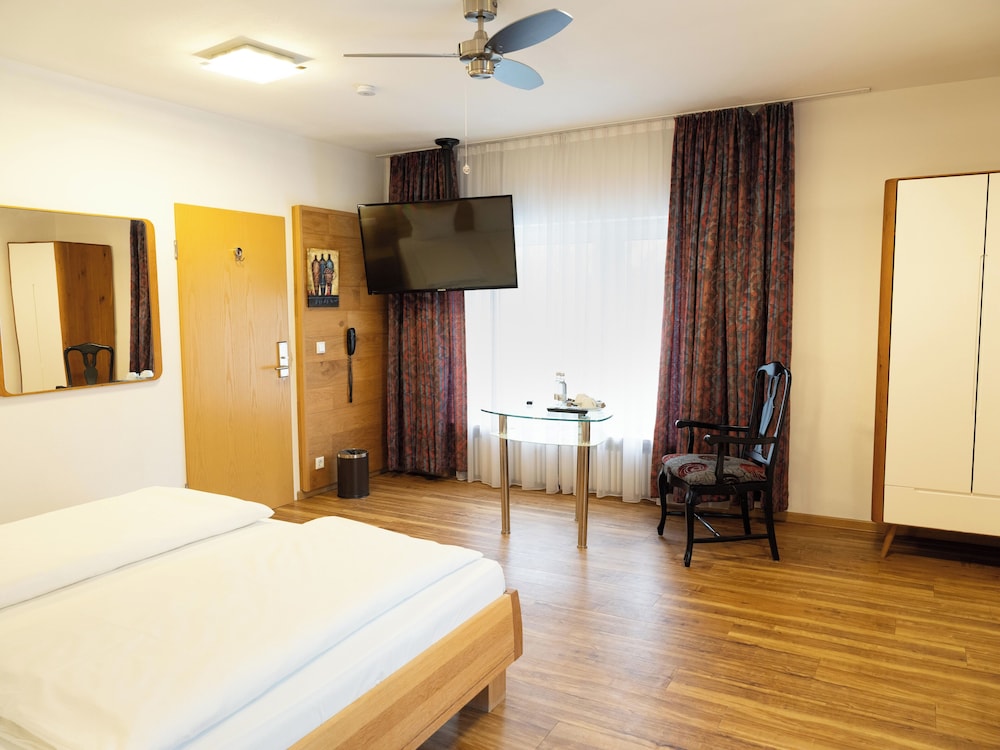 Superior Double or Twin Room photo 2