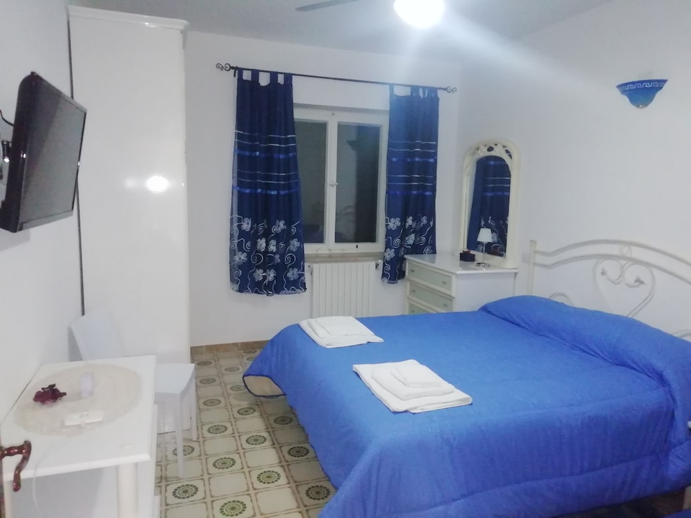 House, 2 Bedrooms