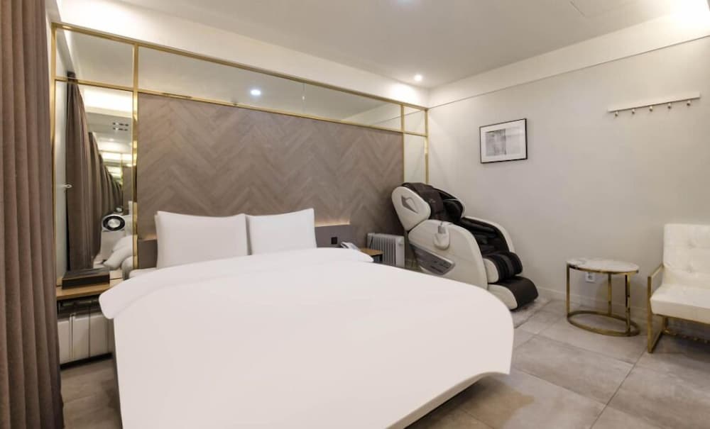 Royal Double Room