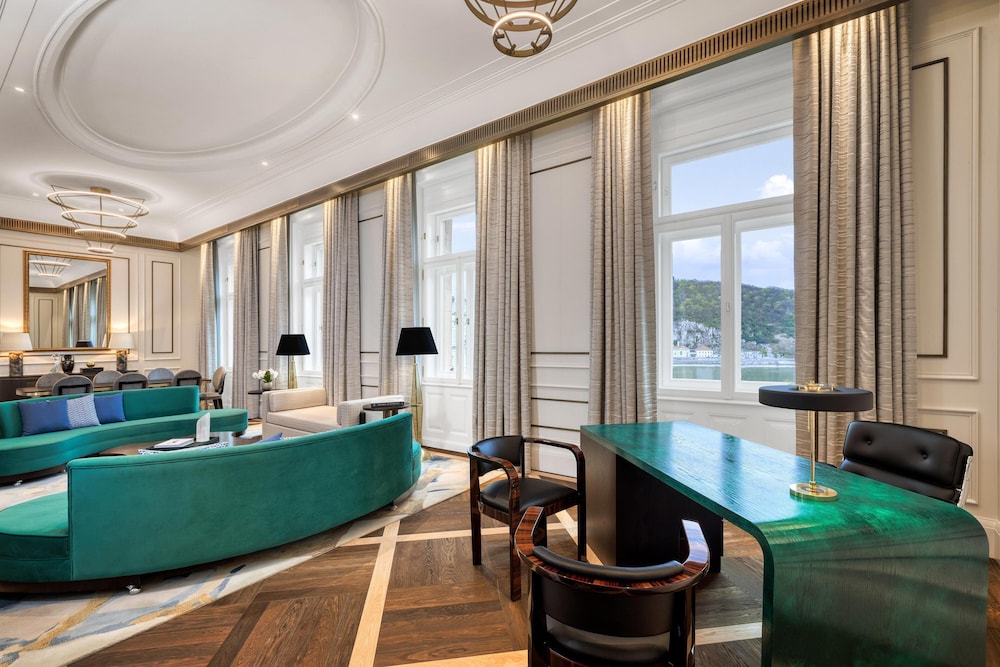 Royal Suite, 1 Bedroom thumbnail 5