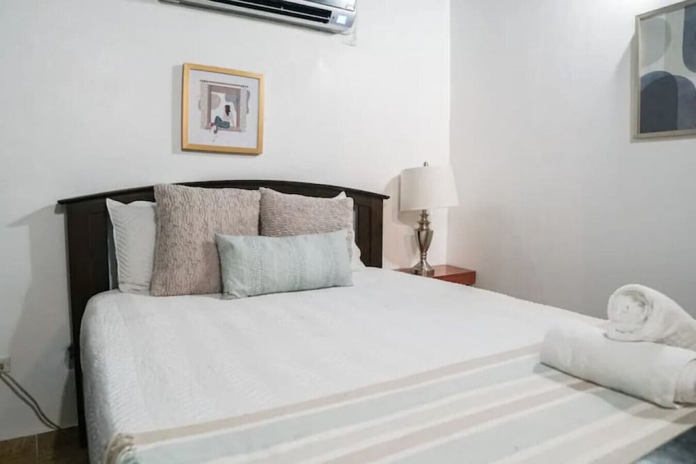 Suite 3, Deluxe Suite, 1 Bedroom and 1 loft, (251 Fortaleza, Suite 3, San Juan PR 00901)