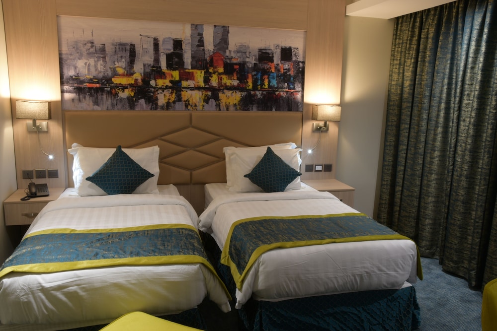 Deluxe Twin Room - Photo 8