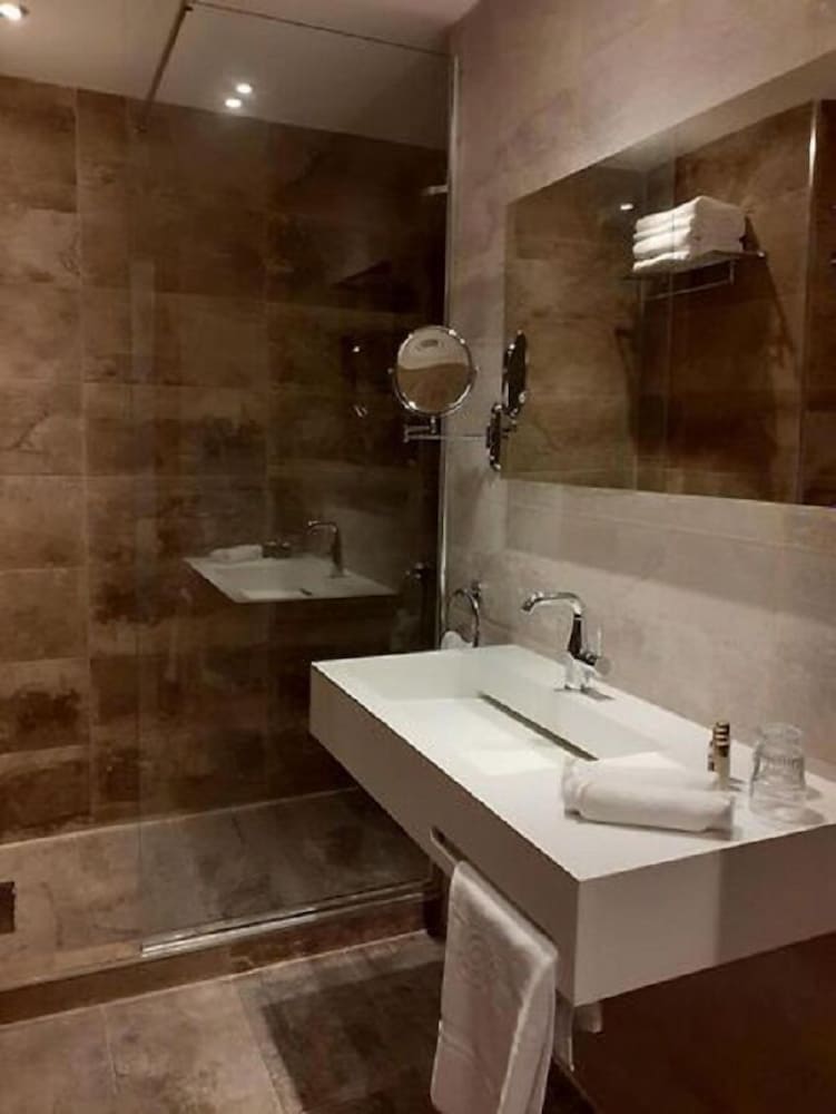 Classic Triple Room photo 2