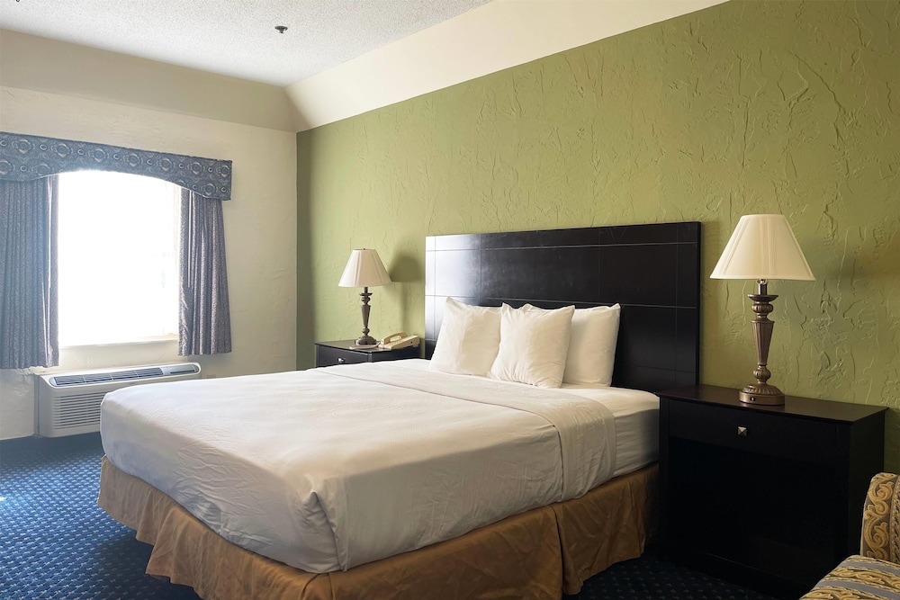 Junior Suite, 1 King Bed, Non Smoking - Photo 3