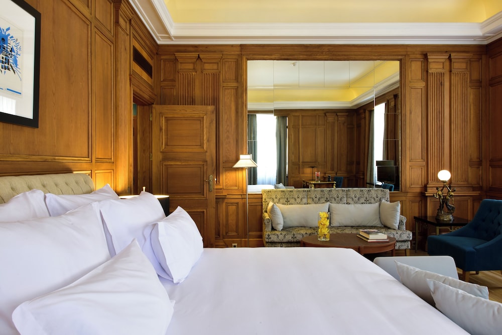 Suite (Aurea, King Size Bed)