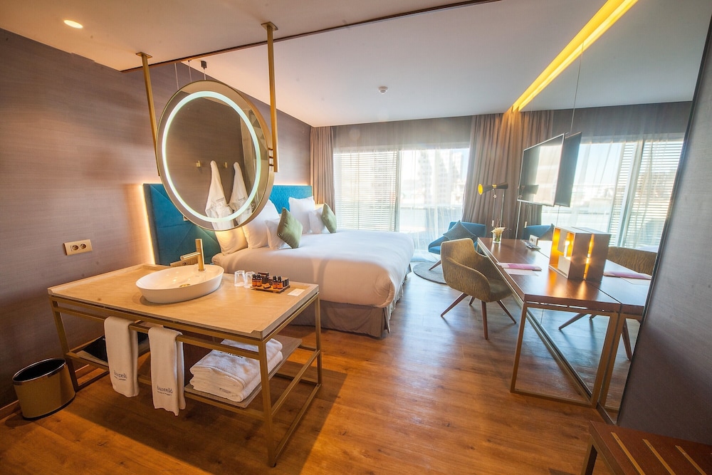 Premium Room - Photo 5