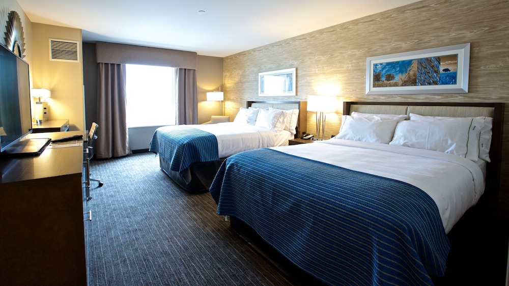 Standard Room, 2 Queen Beds, Accessible (Roll-In Shower) photo 1