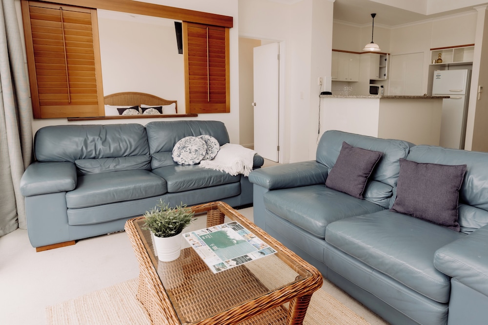 1 Bedroom Villa - Photo 2