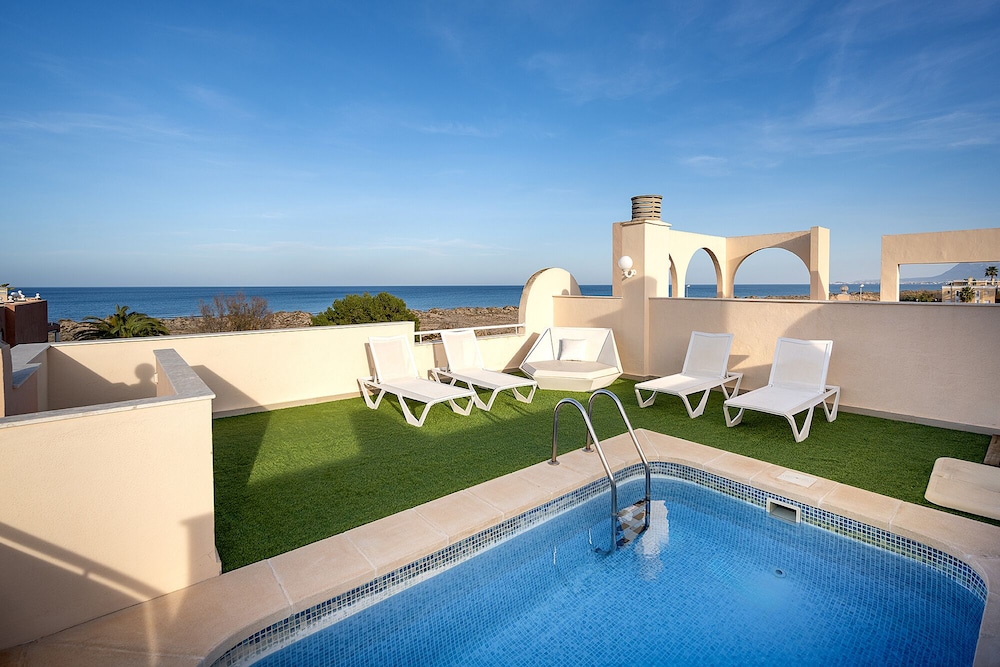 Classic Suite, Private Pool (2 Adults + 1 Child) - Photo 1