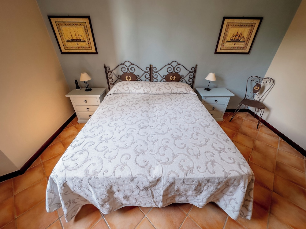 Standard Double or Twin Room - Photo 3