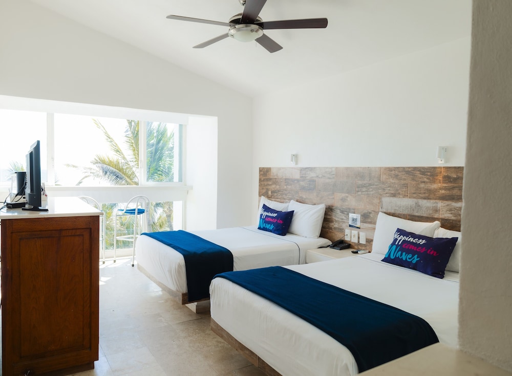 Superior Room, 2 Double Beds, Ocean View, Beachfront - Photo 4