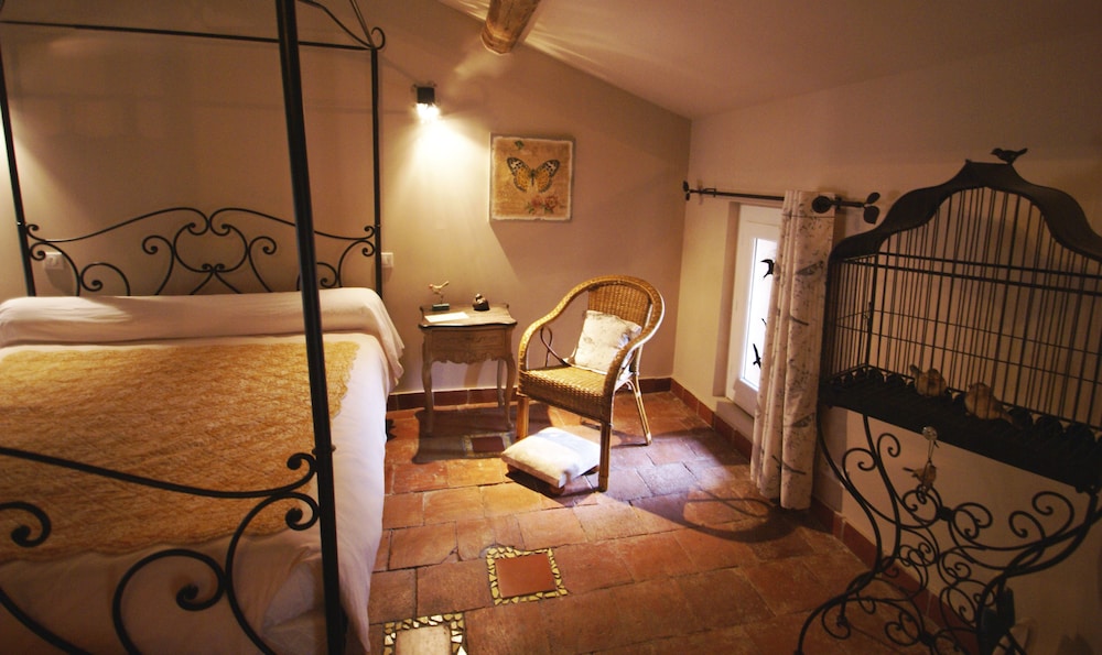 Classic Double Room, Garden View (Les Oiseaux) photo 1
