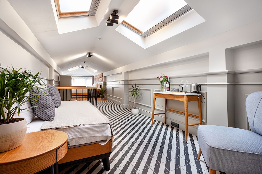 Attic Room With Balcony photo 2
