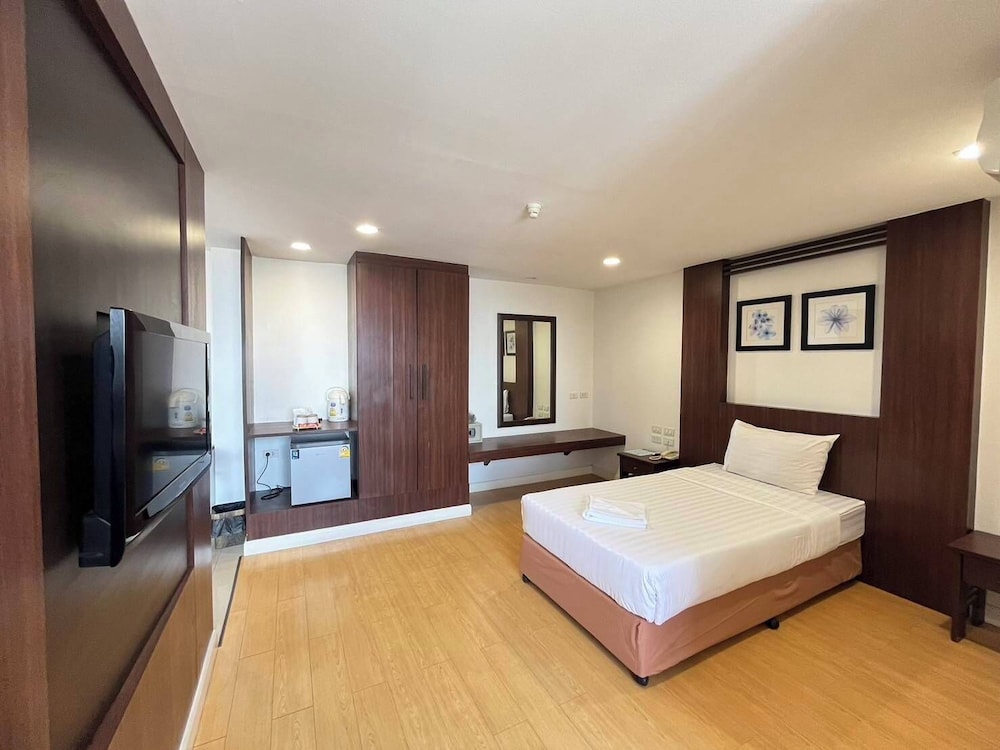 Junior Triple Room, 3 Twin Beds photo 3