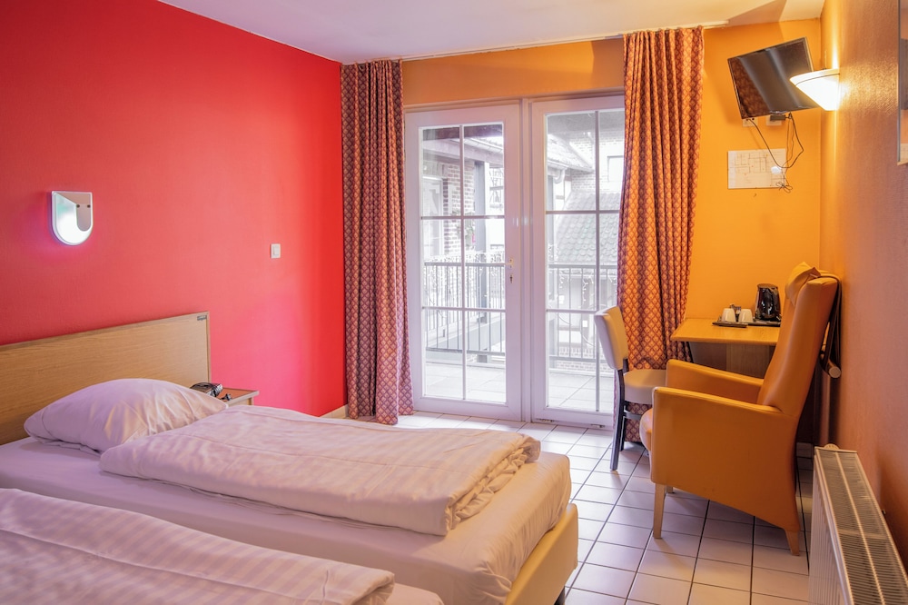 Economy Room