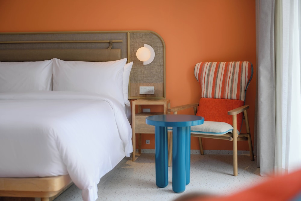 Deluxe Room, 2 Double Beds, Pool View - Photo 2