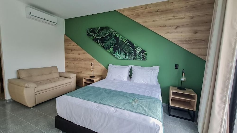 Standard Double Room - Photo 15