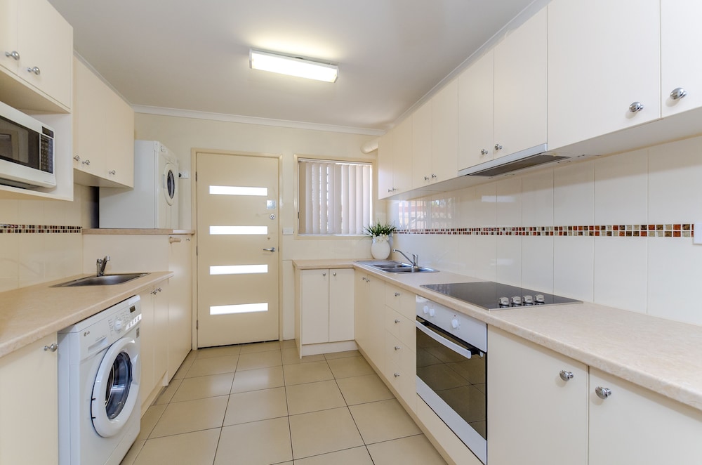 1 Bedroom Apartment photo 2