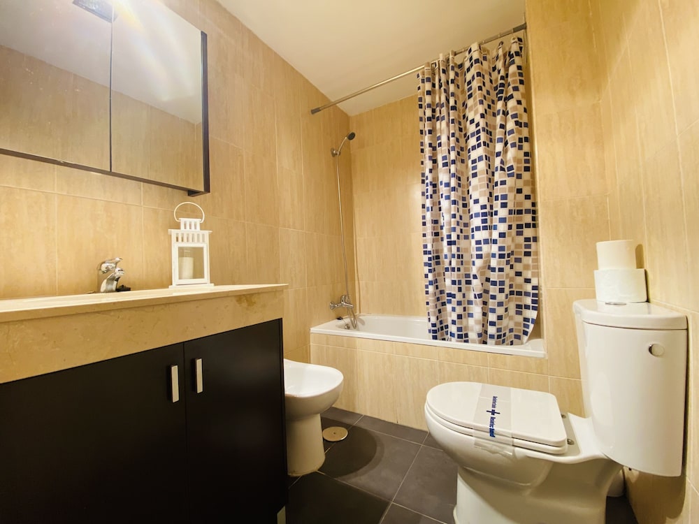 Premium Studio, 1 Bedroom photo 3