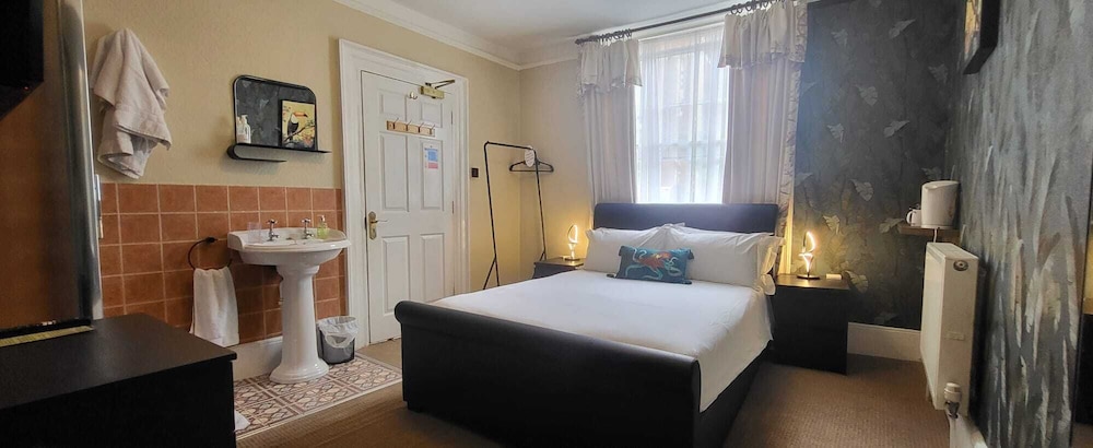 Economy Double Room photo 2