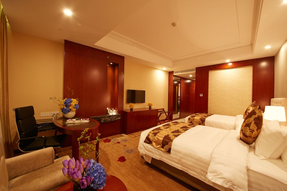 Superior Double Room, City View photo 2