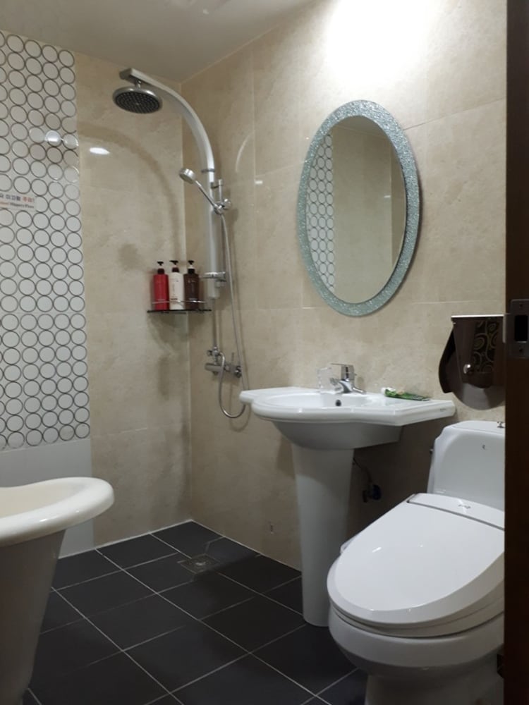 Standard Room photo 2