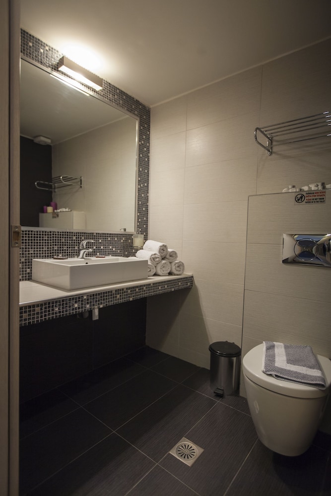 Deluxe Suite, Sea View photo 2