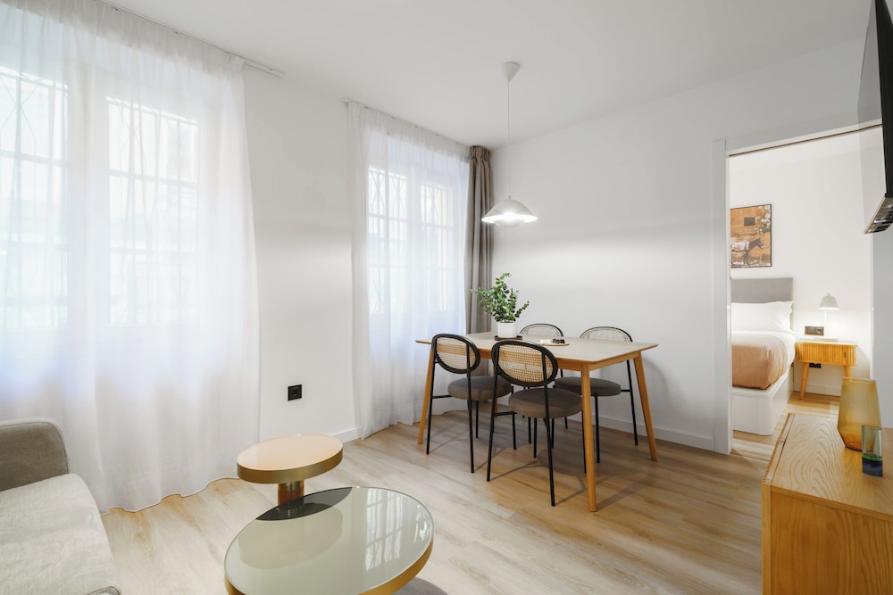 Estudio Comfort con Sofá Cama