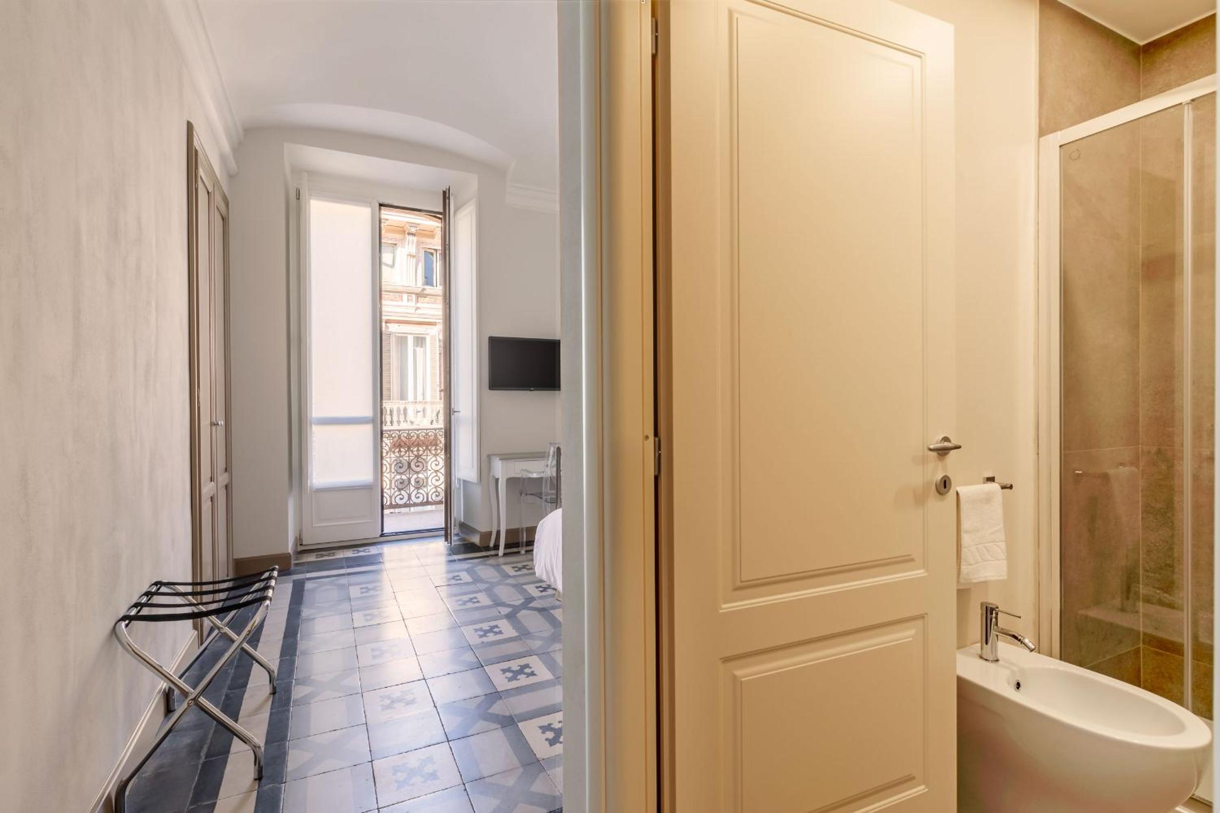 Single Room with Private Bathroom