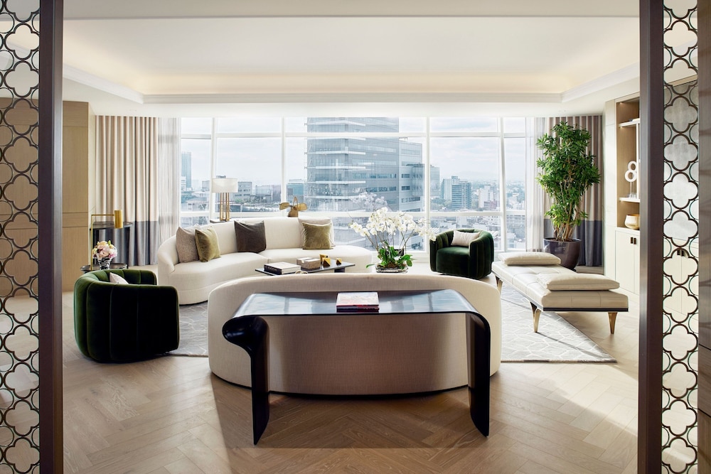 St Regis, Suite, 1 King Bed