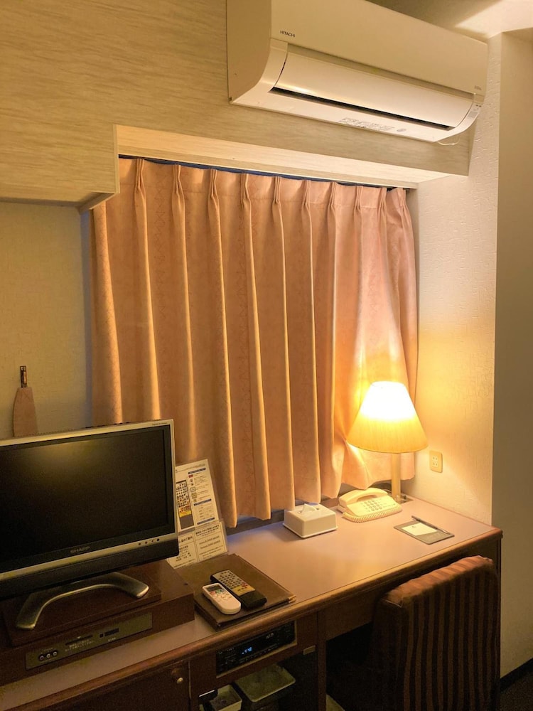 Small Double Room, Non Smoking photo 3