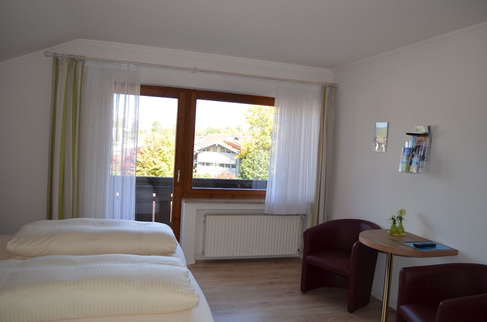 Comfort Quadruple Room, 2 Bedrooms, Balcony, Mountain View photo 2