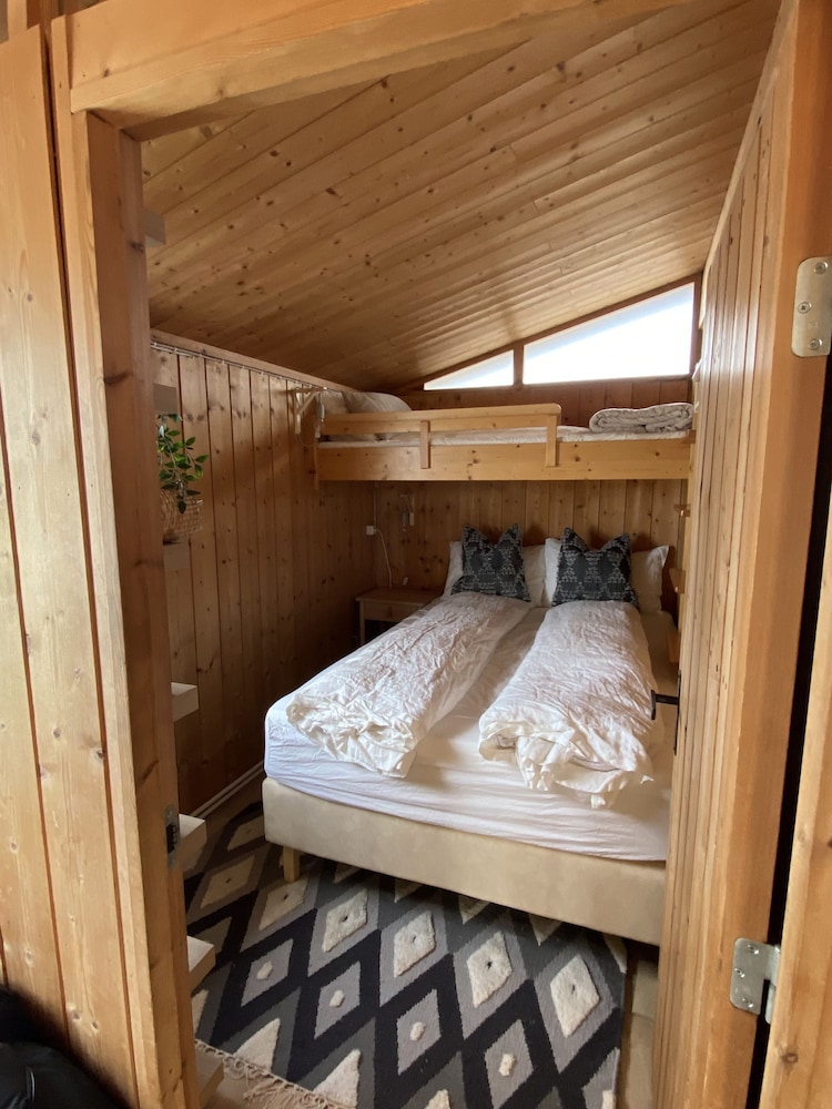 Three Bedroom Cottage. photo 2