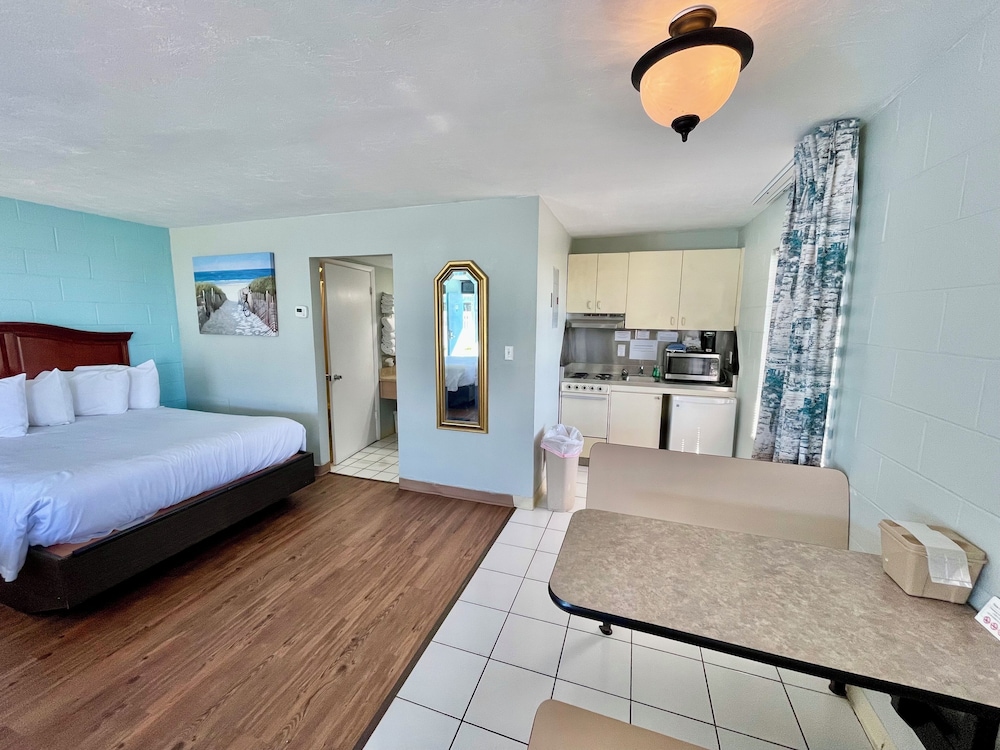 Deluxe Room, 2 Queen Beds, Kitchen, Courtyard View (GULF FRONT KITCHEN WITH 2QQ) photo 3
