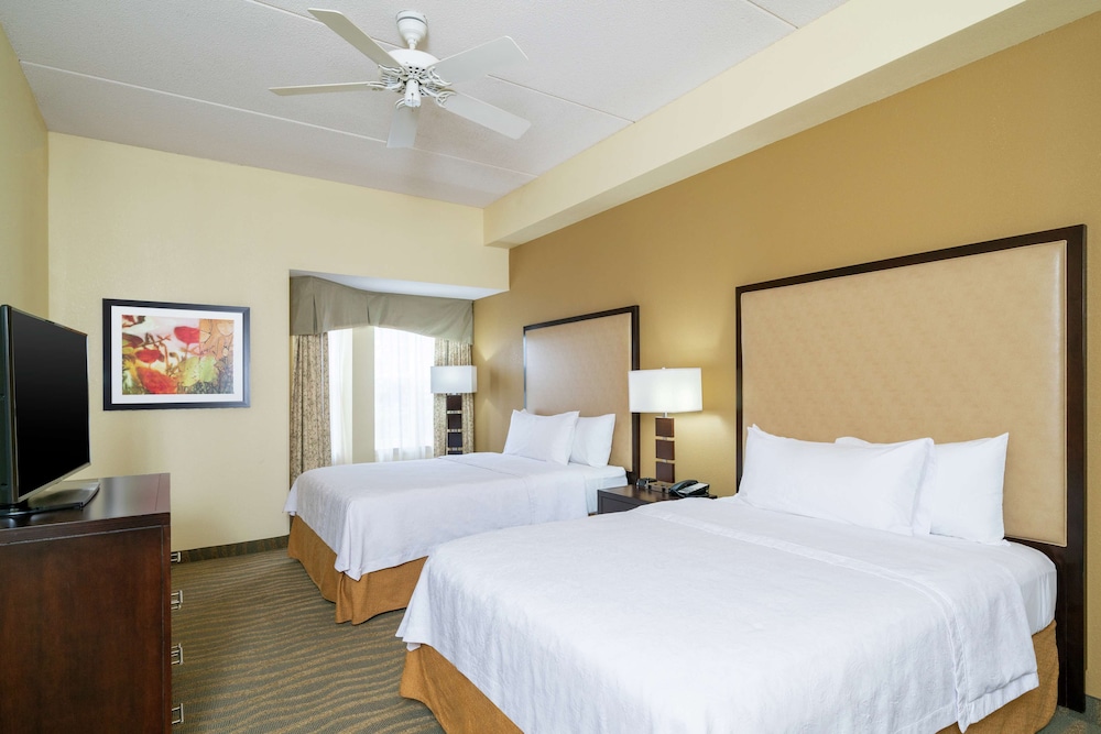 Suite, 2 Queen Beds, Non Smoking - Photo 2