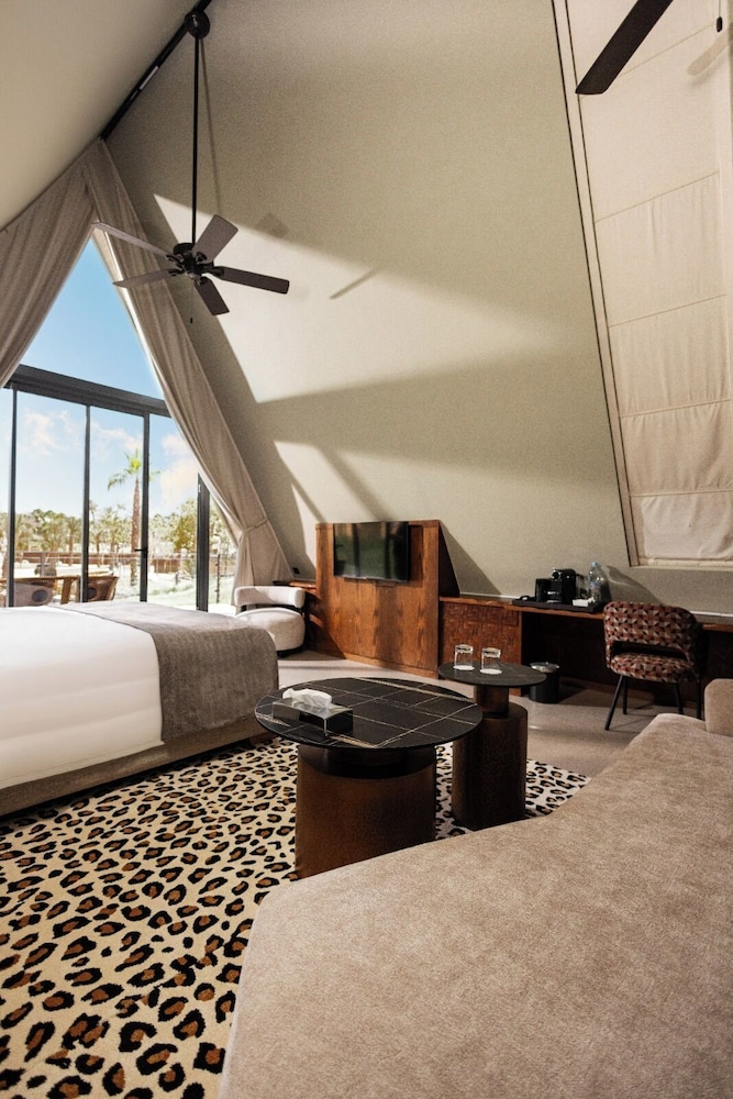 Lodge Safari with Mezzanine