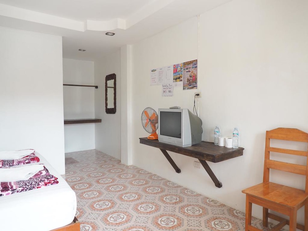 Budget Double Room photo 2