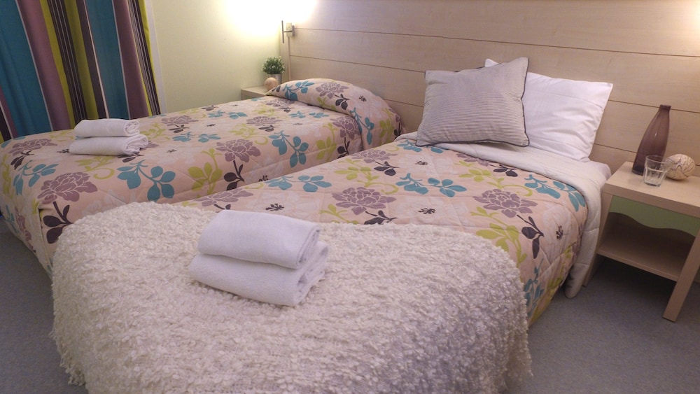 Double Room, 2 Twin Beds photo 1
