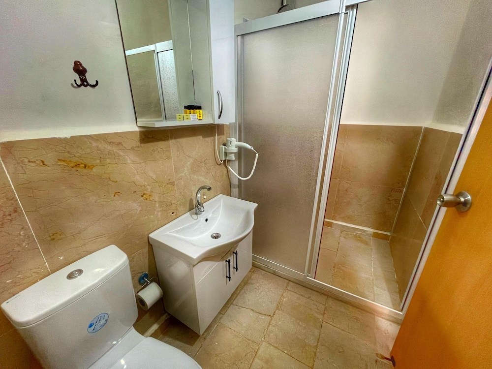 Comfort Room photo 2